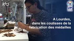 A Lourdes, dans les coulisses de la fabrication des médailles